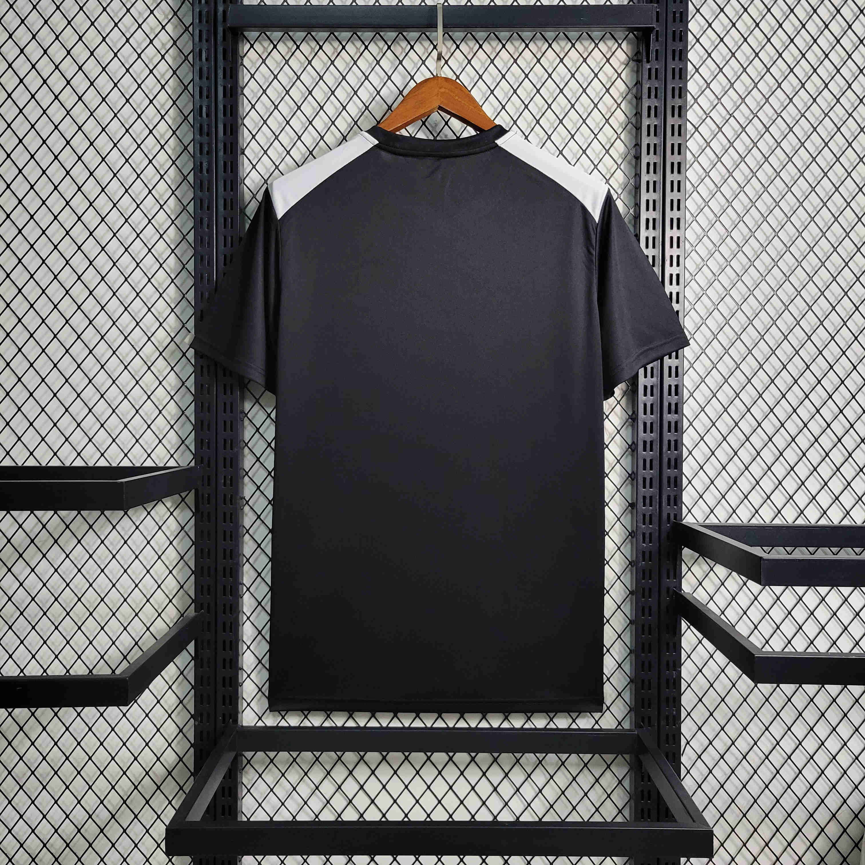 Newcastle United 23-24 Black Training Jersey - Fans Version
