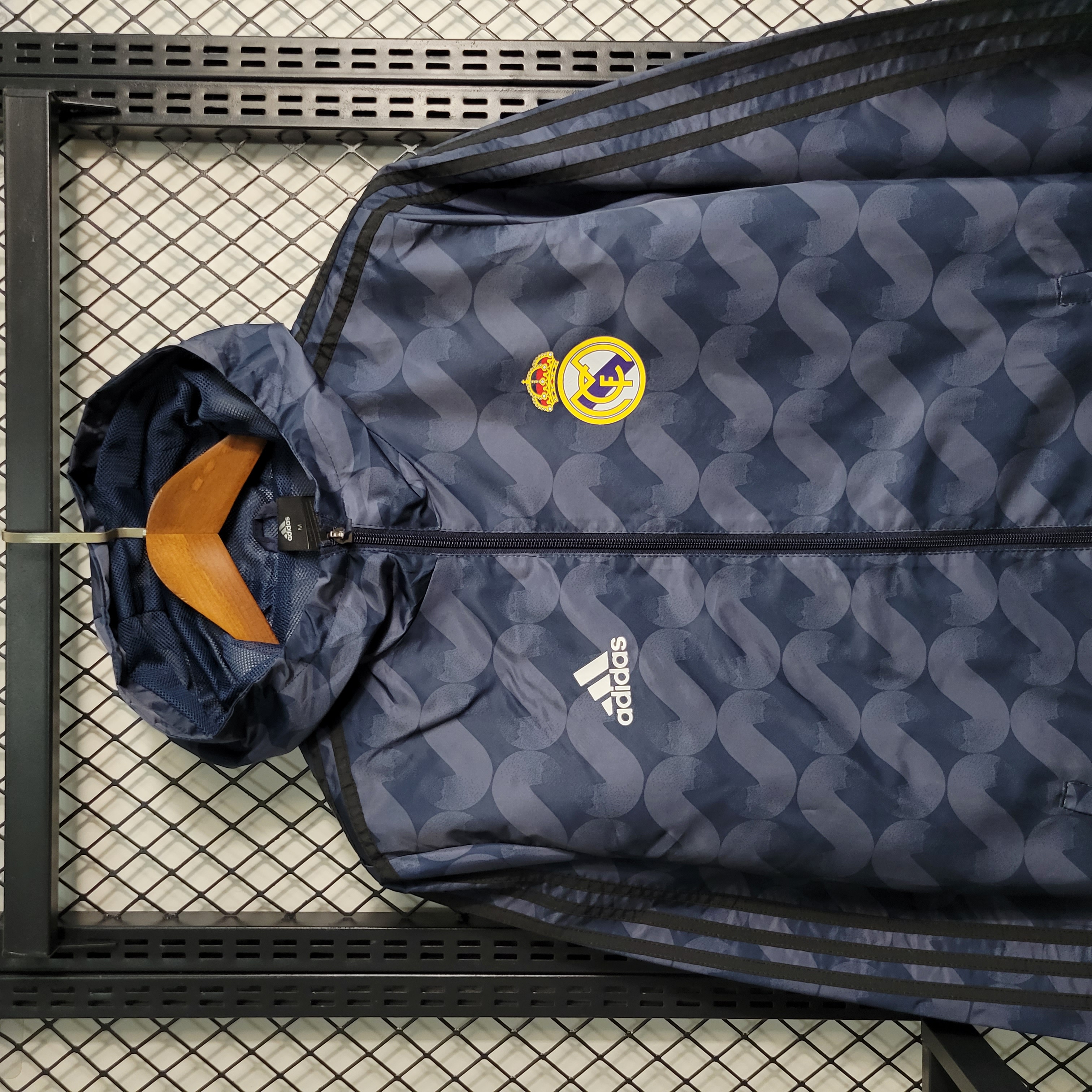 Real Madrid 23-24 Away Stadium Player Windbreaker - Navy