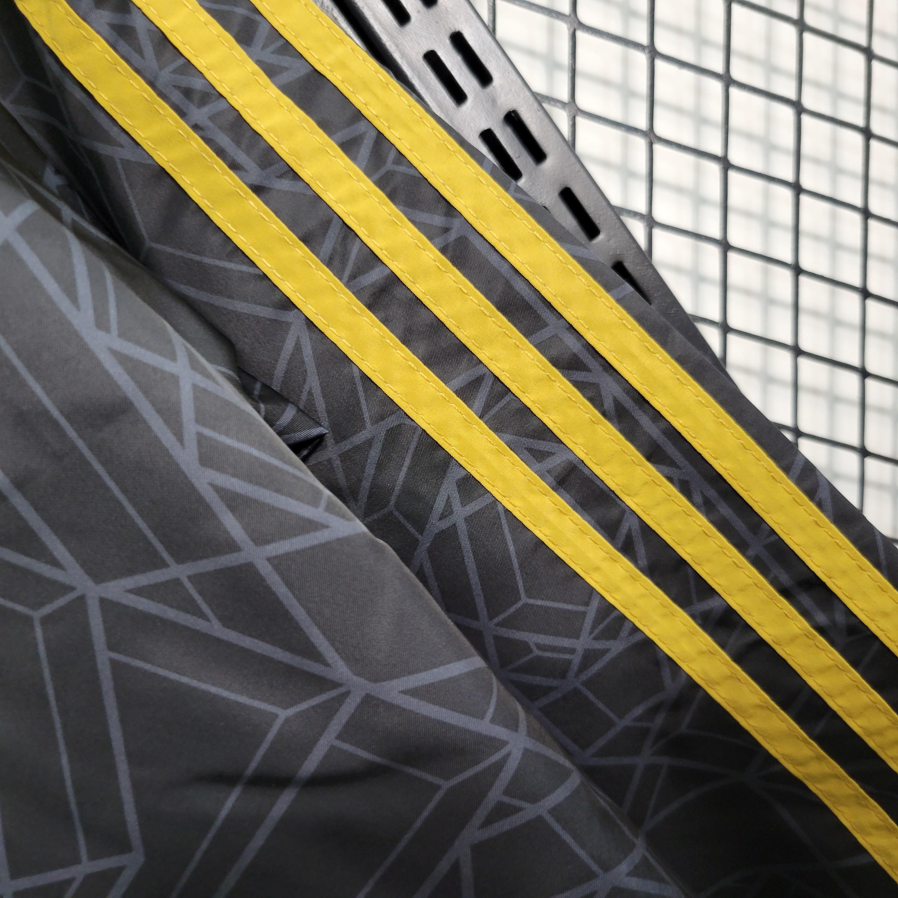 Manchester United 23-24 Player Windbreaker Jacket - Black