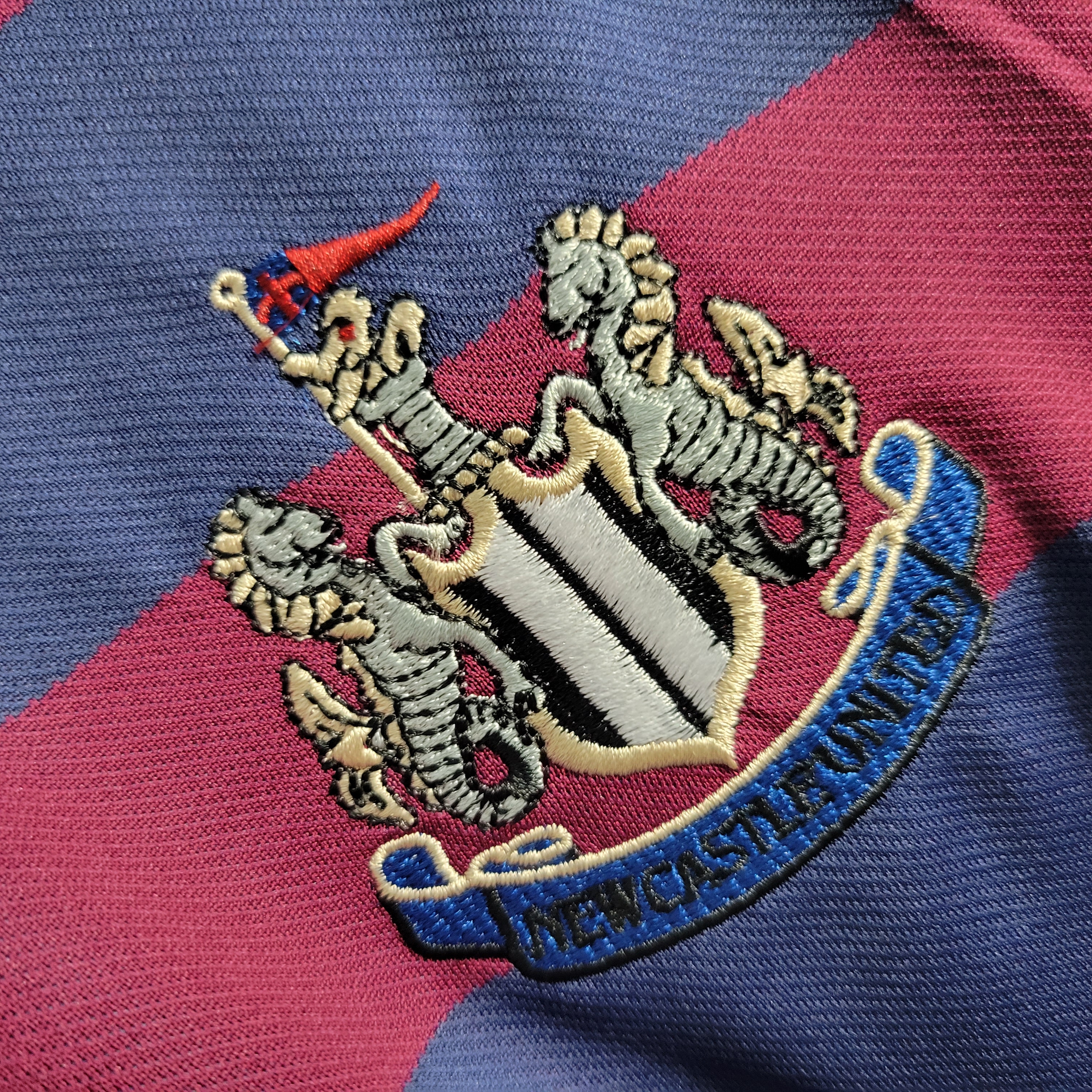 Retro Newcastle United 1995-96 Away Stadium Jersey