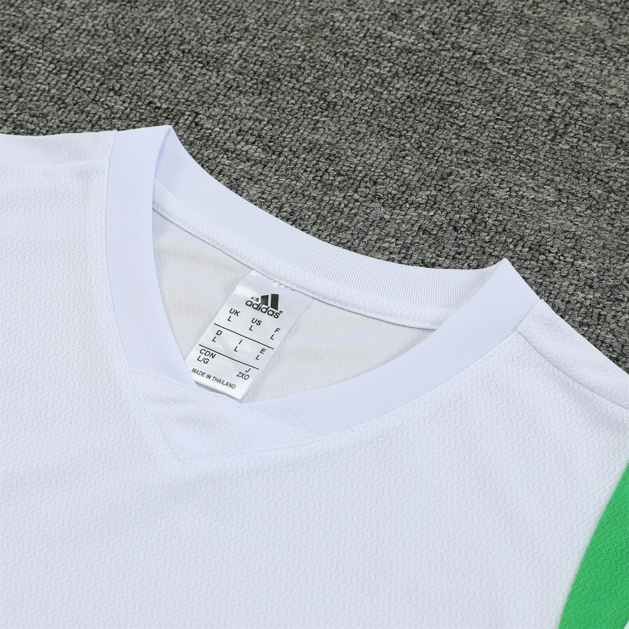 Manchester United 23-24 Vest Training Set White