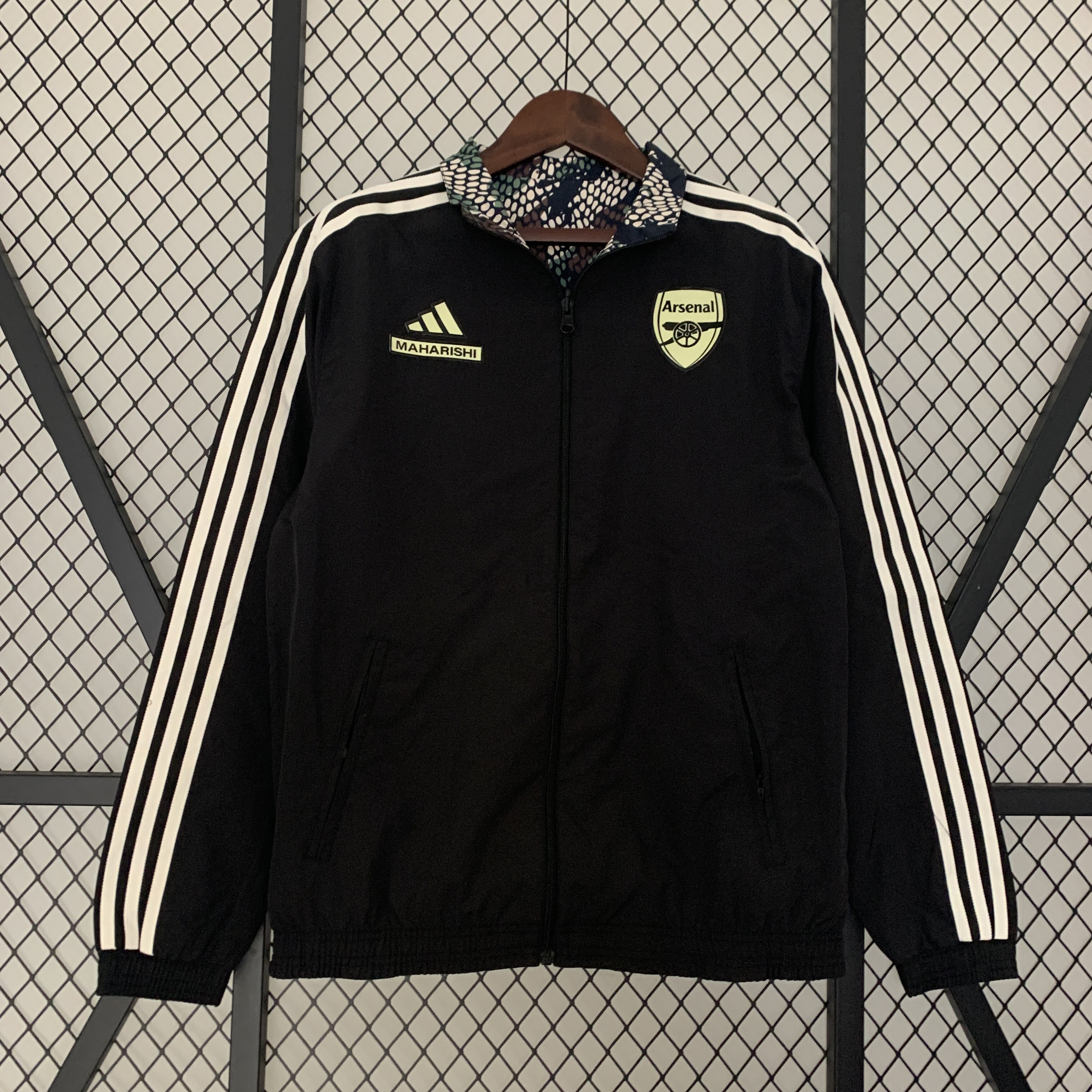 Arsenal x M.A.H.A R.I.S.H.I Limited Edition 23-24 Player Reversible Windbreaker