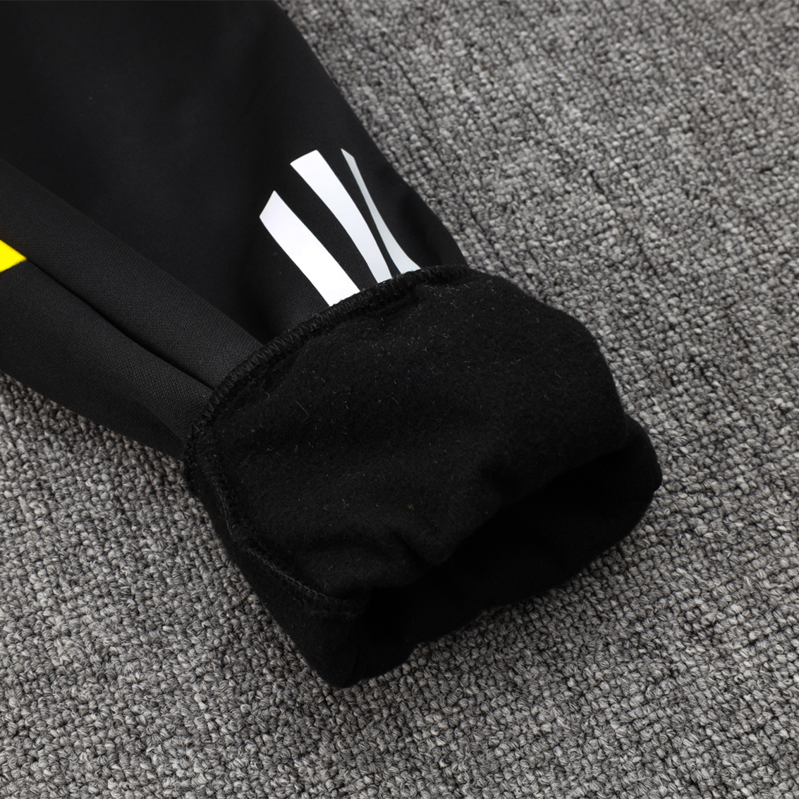 Juventus 23-24 Men's Training Hoodie + Pants - Black