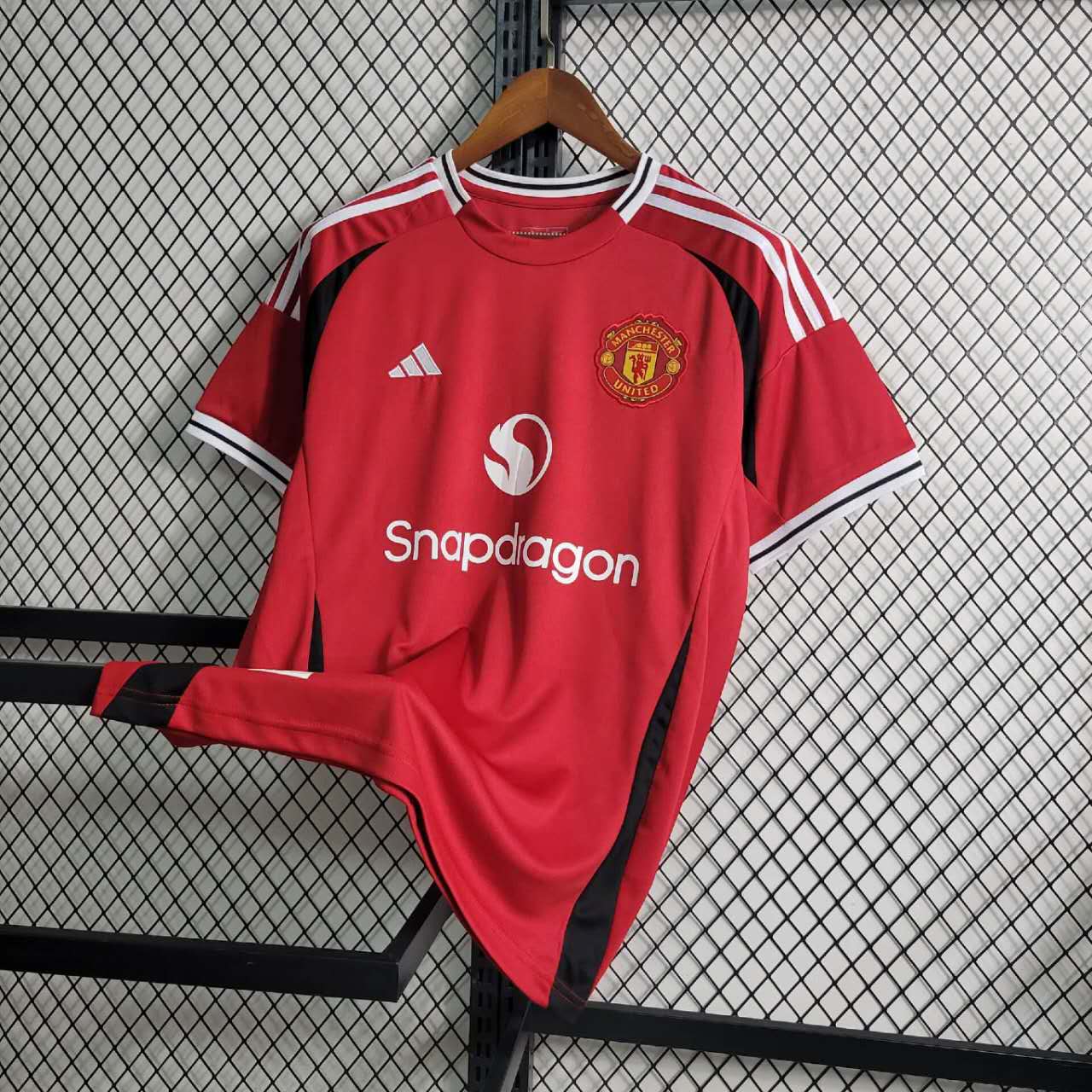 Manchester United 23-24 Training Jersey Red - Fans Version