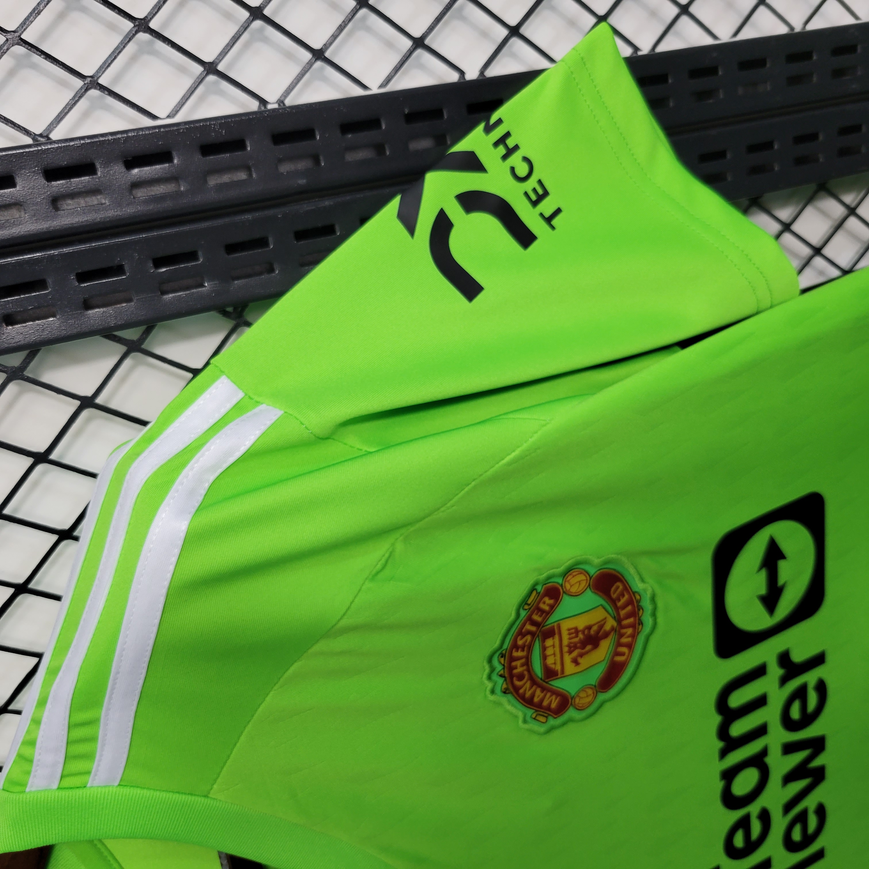 Manchester United 23-24 Green Goalkeeper Jersey - Fans Version