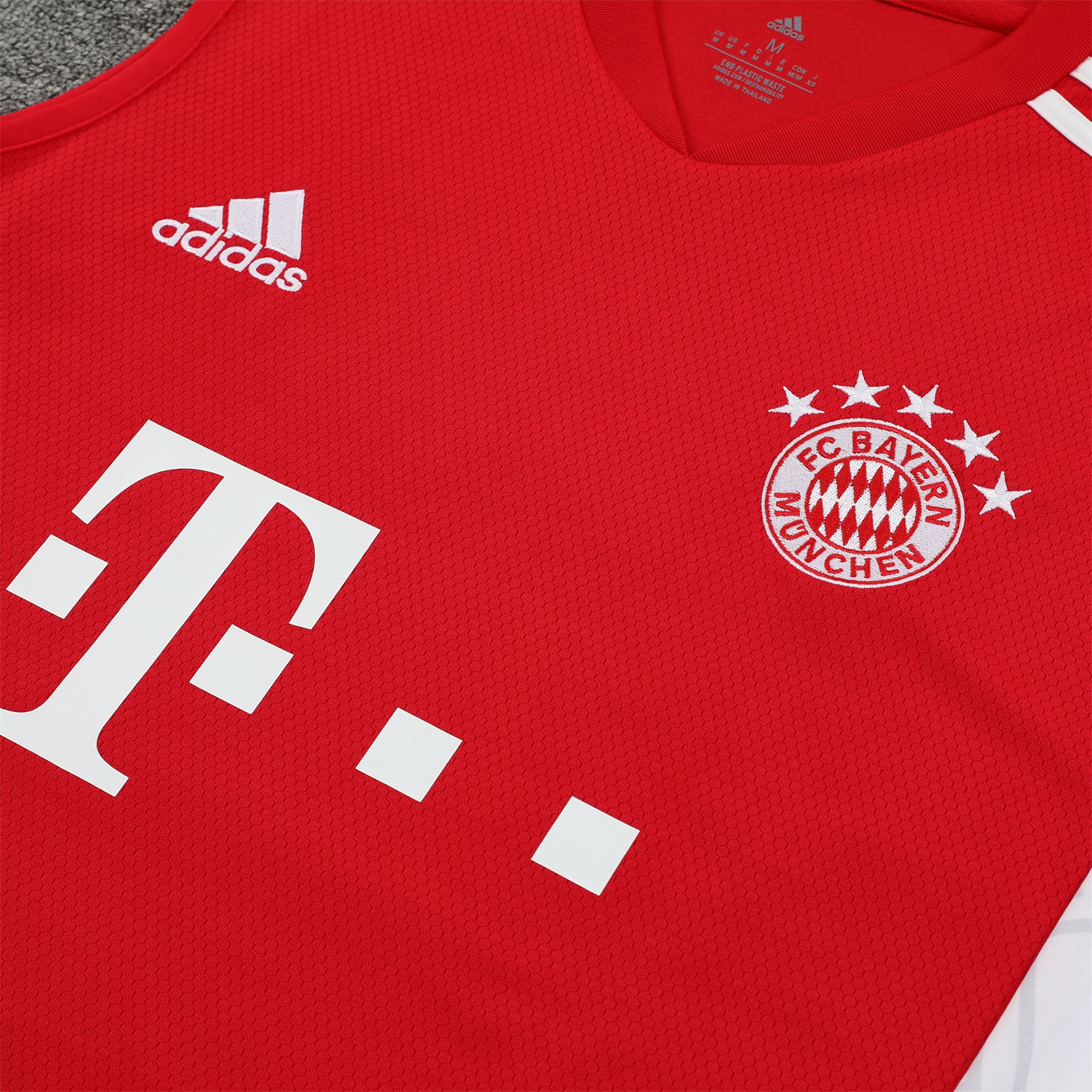 Bayern Munich 23-24 Red Training Vest Suit