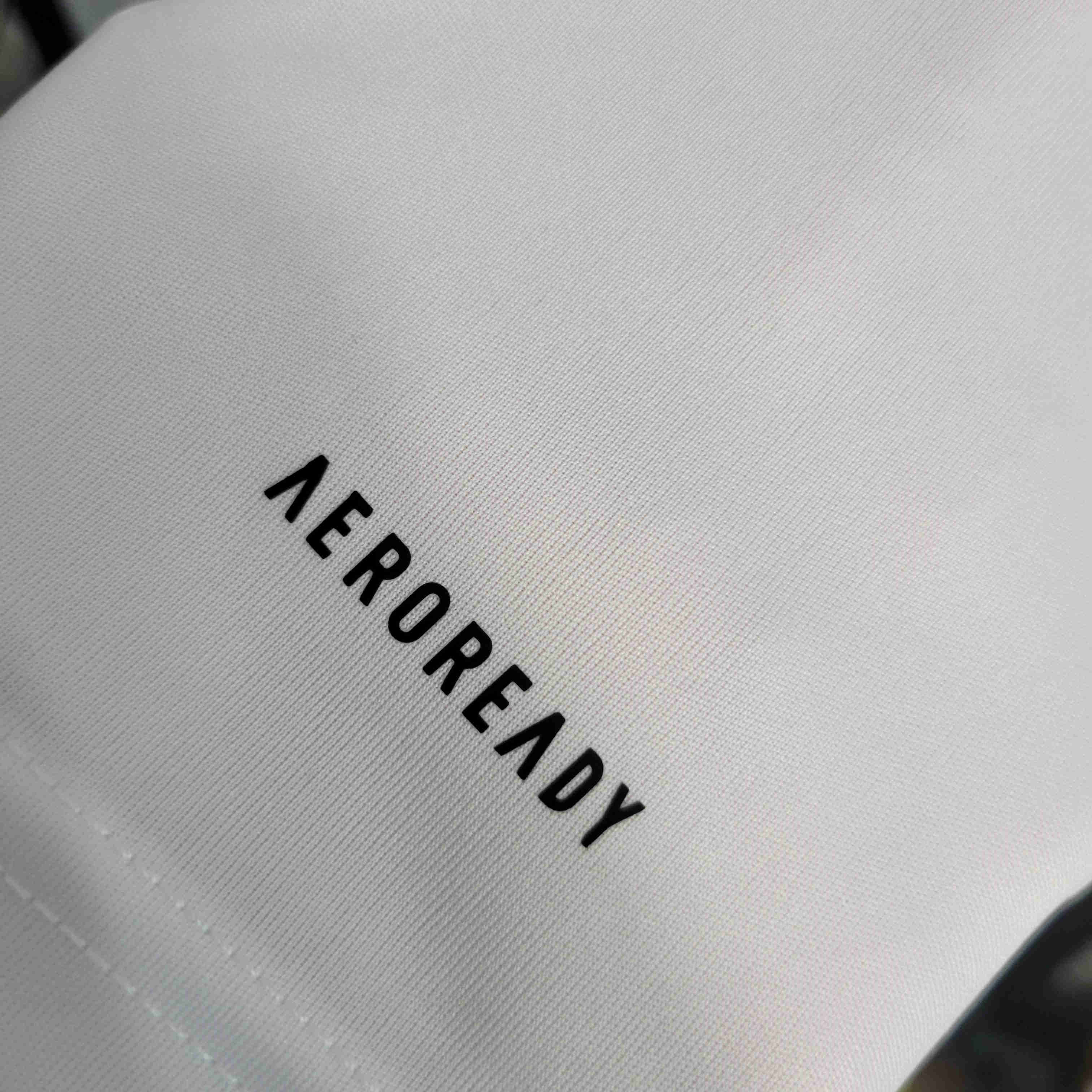 Manchester United 23-24 White Training Vest Size S-XXL