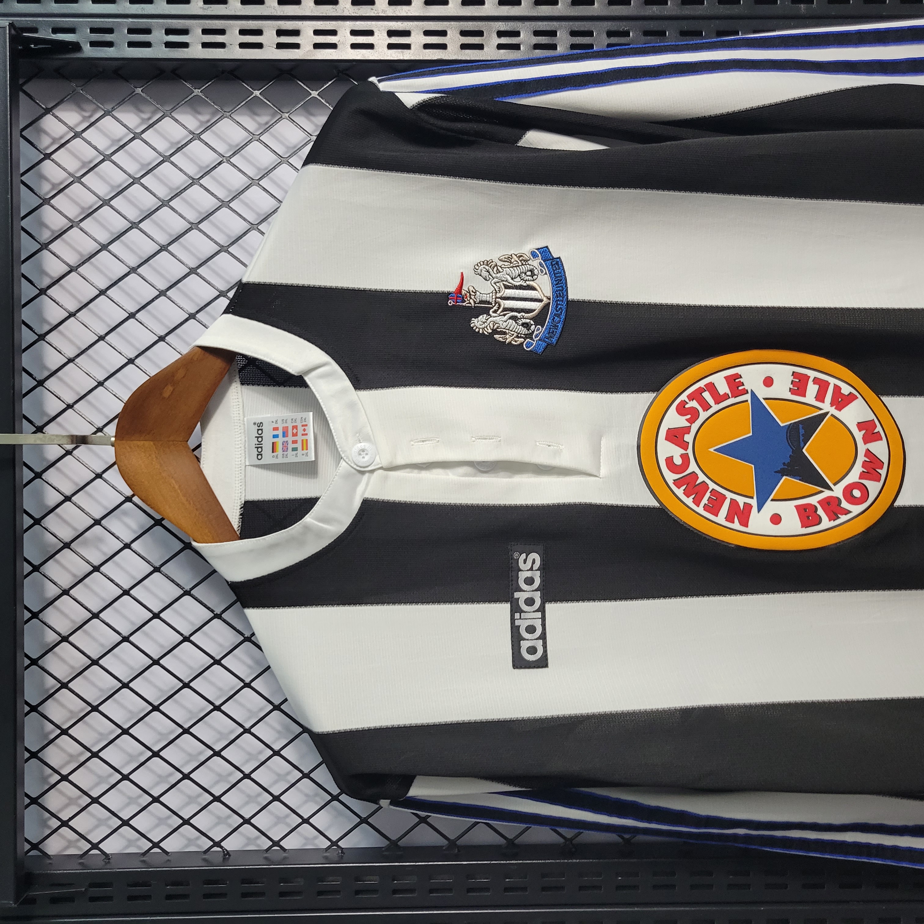 Retro Newcastle United 1997-99 Home Stadium Long Sleeve Jersey