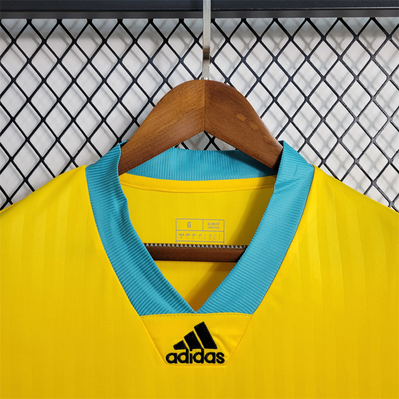23/24 Bayern Munich Jersey Yellow Icon - Fans Version