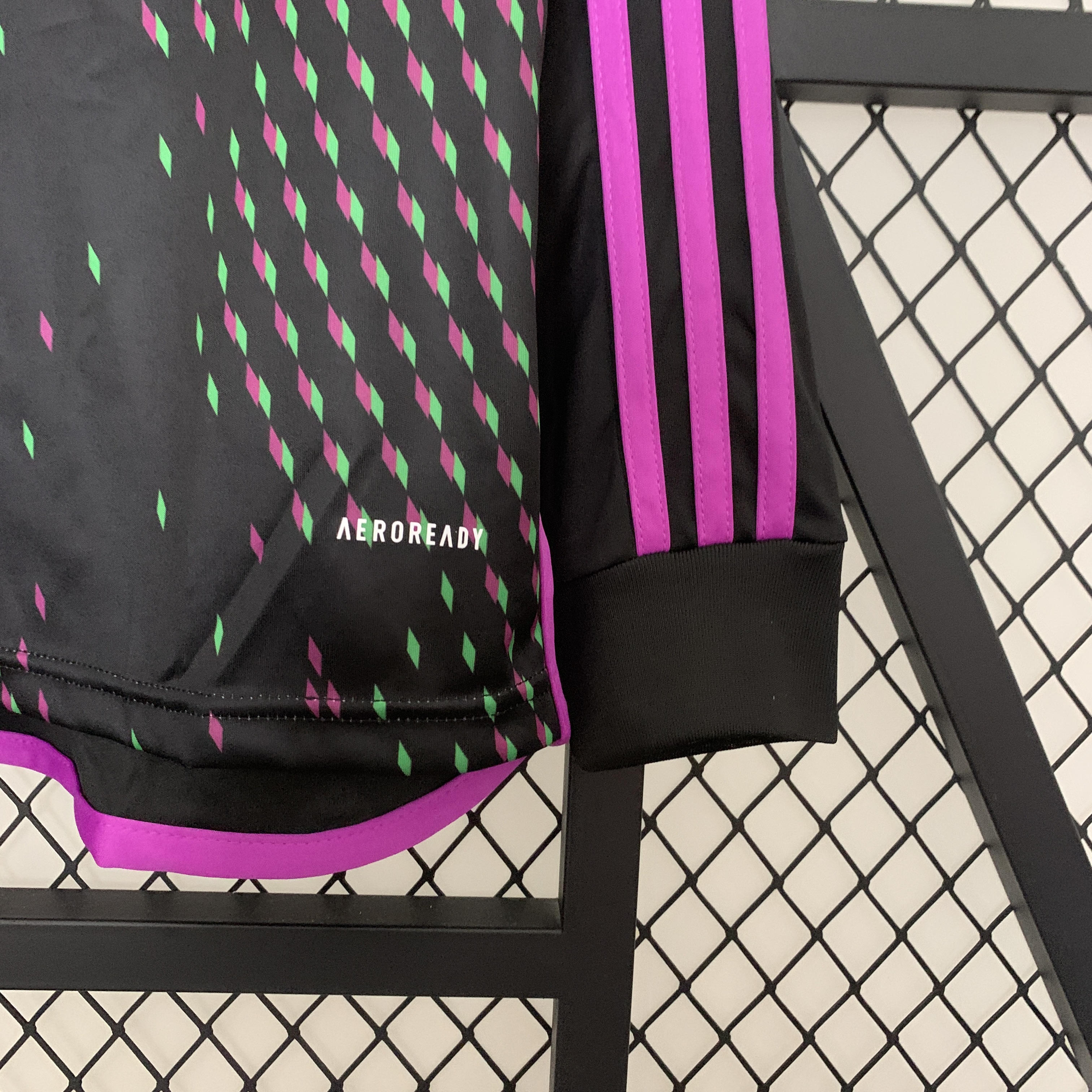 Bayern Munich 23-24 Away Long Sleeve Jersey - Fans Version