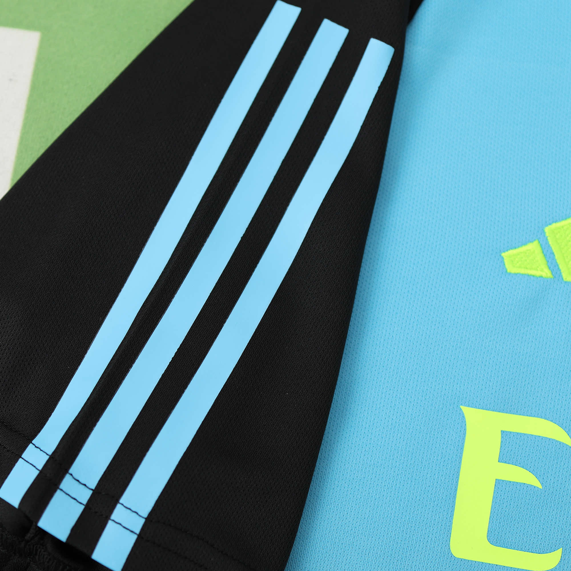 Arsenal 23-24 Blue Training Jersey - Fans Version